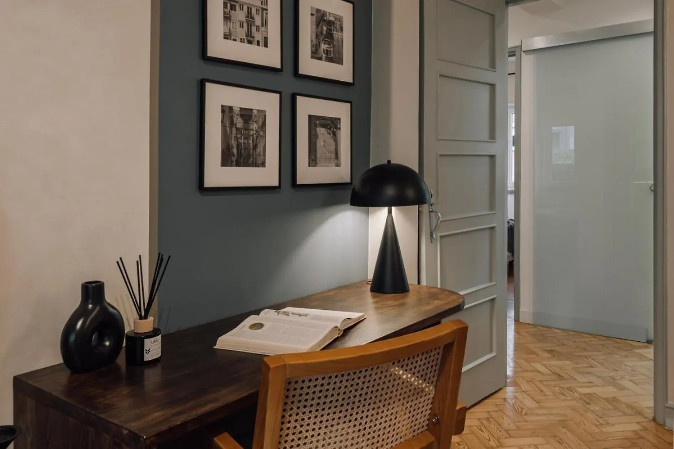 Estoril - 2 Bedrooms In Estrela Lisbon Portugal